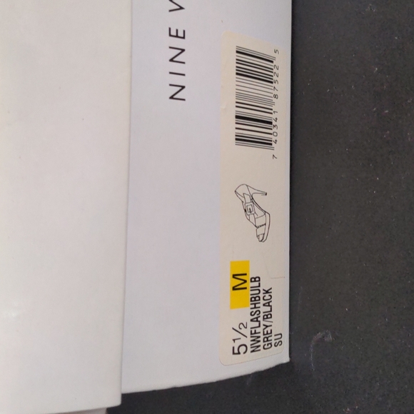 Like new Nine West size 5.5 gray/black strappy 4.5 stiletto pumps opened toe - Picture 7 of 8